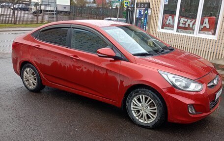 Hyundai Solaris II рестайлинг, 2011 год, 680 000 рублей, 2 фотография