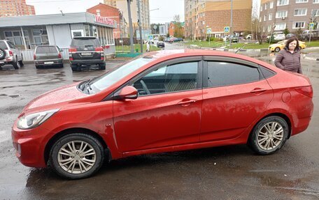 Hyundai Solaris II рестайлинг, 2011 год, 680 000 рублей, 4 фотография