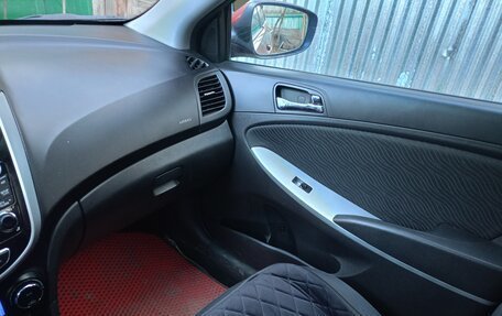 Hyundai Solaris II рестайлинг, 2011 год, 680 000 рублей, 8 фотография