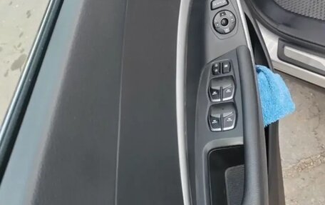 Hyundai Santa Fe III рестайлинг, 2014 год, 1 800 000 рублей, 9 фотография