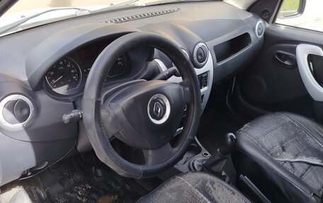 Renault Logan I, 2013 год, 250 000 рублей, 6 фотография