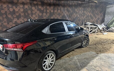 Hyundai Solaris II рестайлинг, 2021 год, 1 550 000 рублей, 4 фотография