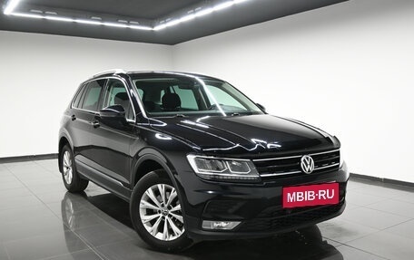 Volkswagen Tiguan II, 2017 год, 1 995 000 рублей, 5 фотография