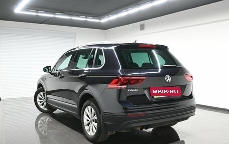 Volkswagen Tiguan II, 2017 год, 1 995 000 рублей, 6 фотография
