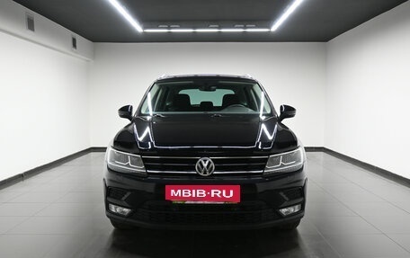 Volkswagen Tiguan II, 2017 год, 1 995 000 рублей, 3 фотография