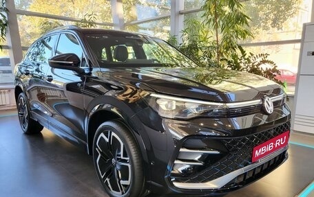 Volkswagen Tiguan, 2024 год, 4 998 000 рублей, 4 фотография