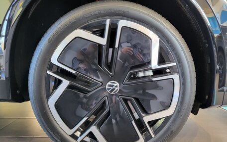 Volkswagen Tiguan, 2024 год, 4 998 000 рублей, 11 фотография