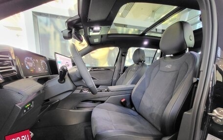 Volkswagen Tiguan, 2024 год, 4 998 000 рублей, 14 фотография