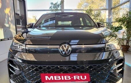 Volkswagen Tiguan, 2024 год, 4 998 000 рублей, 24 фотография