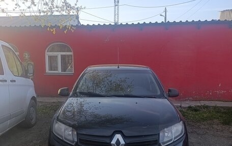 Renault Logan II, 2017 год, 470 000 рублей, 1 фотография