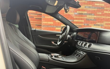 Mercedes-Benz E-Класс, 2020 год, 2 450 000 рублей, 16 фотография