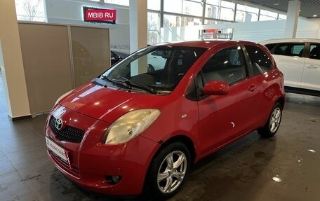 Toyota Yaris III рестайлинг, 2008 год, 595 000 рублей, 7 фотография