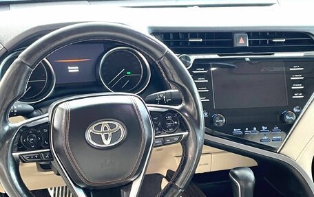 Toyota Camry, 2019 год, 2 900 000 рублей, 12 фотография