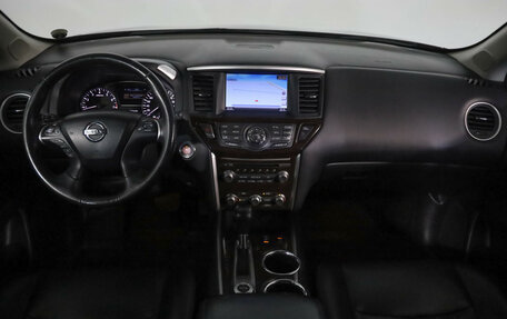 Nissan Pathfinder, 2015 год, 1 829 000 рублей, 9 фотография