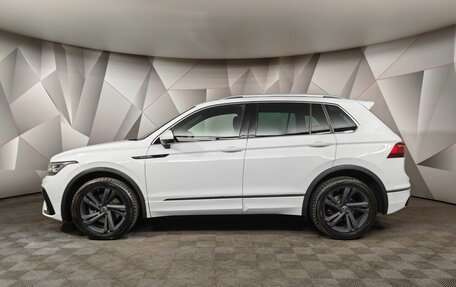 Volkswagen Tiguan II, 2022 год, 3 877 000 рублей, 5 фотография