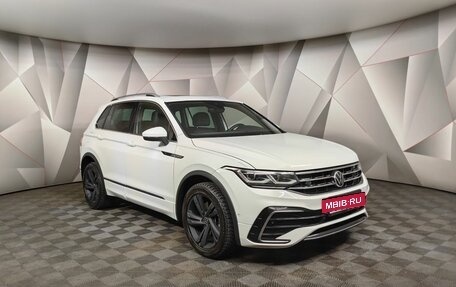 Volkswagen Tiguan II, 2022 год, 3 877 000 рублей, 3 фотография