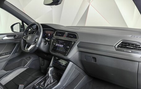 Volkswagen Tiguan II, 2022 год, 3 877 000 рублей, 13 фотография