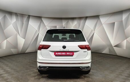 Volkswagen Tiguan II, 2022 год, 3 877 000 рублей, 8 фотография