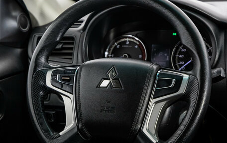 Mitsubishi L200 IV рестайлинг, 2022 год, 3 799 000 рублей, 13 фотография