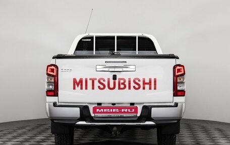 Mitsubishi L200 IV рестайлинг, 2022 год, 3 799 000 рублей, 7 фотография
