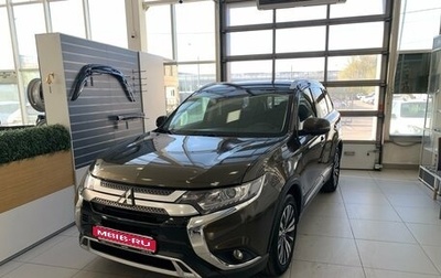 Mitsubishi Outlander III рестайлинг 3, 2019 год, 2 300 000 рублей, 1 фотография
