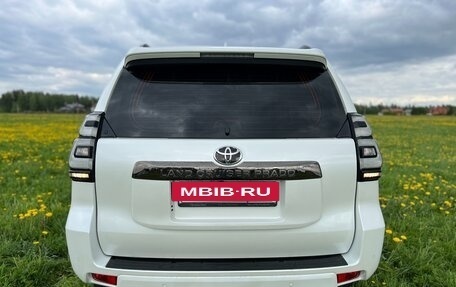 Toyota Land Cruiser Prado 150 рестайлинг 2, 2020 год, 5 700 000 рублей, 4 фотография