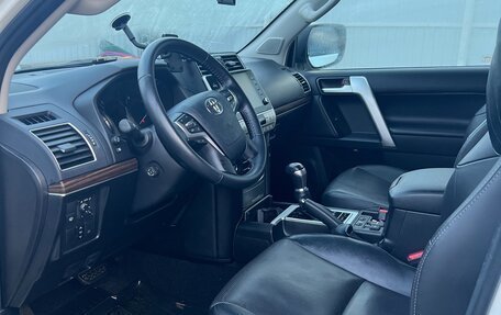 Toyota Land Cruiser Prado 150 рестайлинг 2, 2020 год, 5 700 000 рублей, 10 фотография