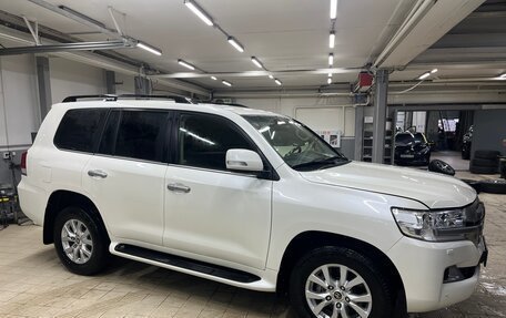 Toyota Land Cruiser 200, 2018 год, 6 000 000 рублей, 4 фотография