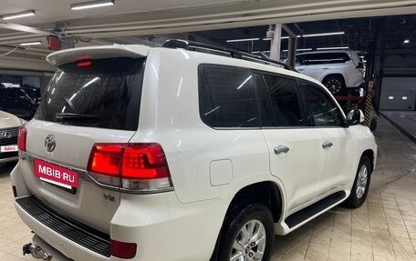 Toyota Land Cruiser 200, 2018 год, 6 000 000 рублей, 3 фотография
