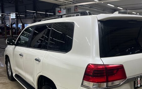 Toyota Land Cruiser 200, 2018 год, 6 000 000 рублей, 20 фотография