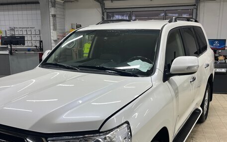 Toyota Land Cruiser 200, 2018 год, 6 000 000 рублей, 18 фотография