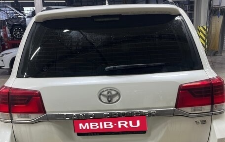 Toyota Land Cruiser 200, 2018 год, 6 000 000 рублей, 13 фотография