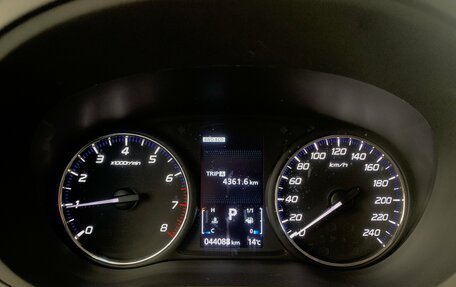 Mitsubishi Outlander III рестайлинг 3, 2019 год, 2 300 000 рублей, 18 фотография