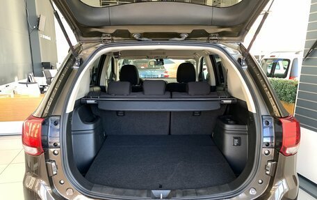 Mitsubishi Outlander III рестайлинг 3, 2019 год, 2 300 000 рублей, 12 фотография