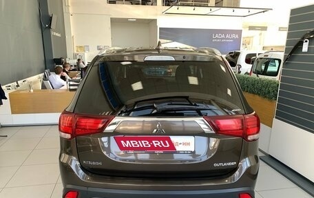 Mitsubishi Outlander III рестайлинг 3, 2019 год, 2 300 000 рублей, 8 фотография