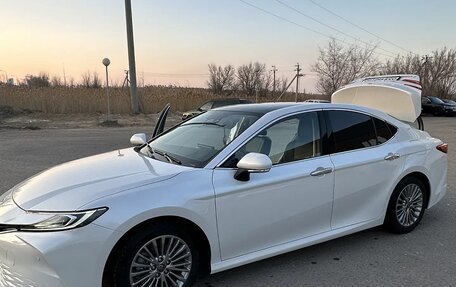 Toyota Camry, 2024 год, 3 720 000 рублей, 3 фотография