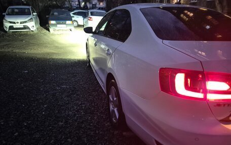 Volkswagen Jetta VI, 2012 год, 1 250 000 рублей, 2 фотография