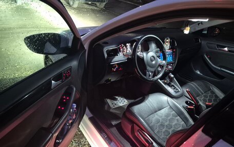 Volkswagen Jetta VI, 2012 год, 1 250 000 рублей, 6 фотография