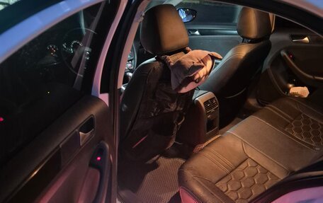 Volkswagen Jetta VI, 2012 год, 1 250 000 рублей, 5 фотография