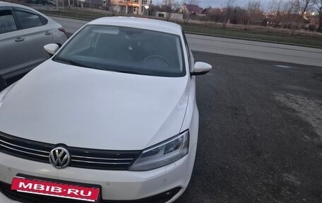 Volkswagen Jetta VI, 2012 год, 1 250 000 рублей, 8 фотография