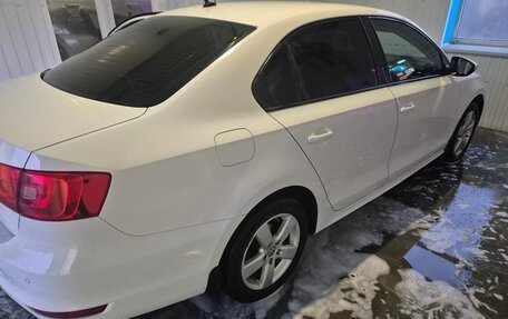 Volkswagen Jetta VI, 2012 год, 1 250 000 рублей, 13 фотография