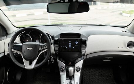 Chevrolet Cruze II, 2011 год, 548 000 рублей, 7 фотография