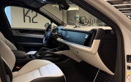 Porsche Cayenne III, 2025 год, 17 500 000 рублей, 22 фотография