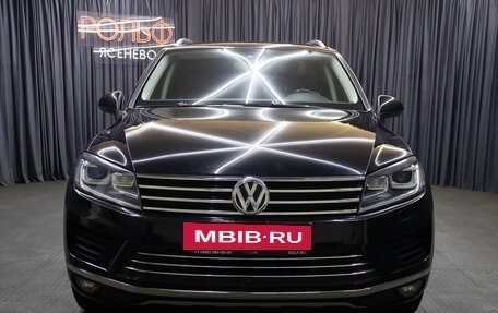 Volkswagen Touareg III, 2015 год, 3 598 000 рублей, 2 фотография