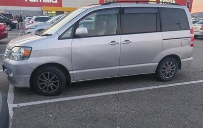 Toyota Noah III, 2002 год, 920 000 рублей, 1 фотография
