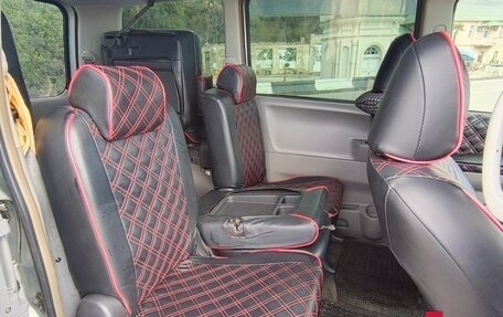 Toyota Noah III, 2002 год, 920 000 рублей, 15 фотография