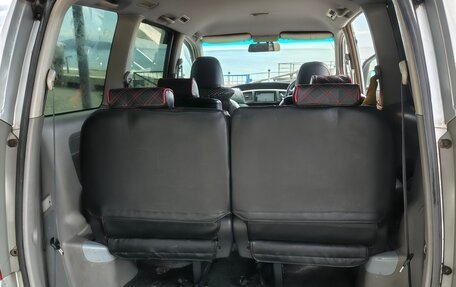 Toyota Noah III, 2002 год, 920 000 рублей, 33 фотография