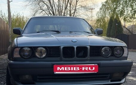 BMW 5 серия, 1990 год, 400 000 рублей, 3 фотография
