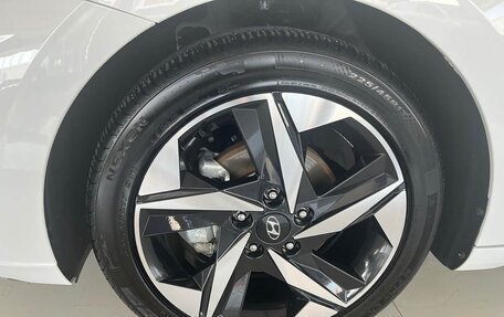 Hyundai Elantra, 2022 год, 1 477 000 рублей, 11 фотография