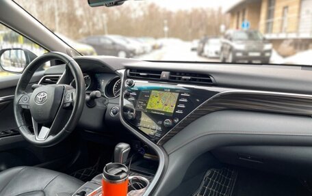 Toyota Camry, 2021 год, 2 700 000 рублей, 13 фотография